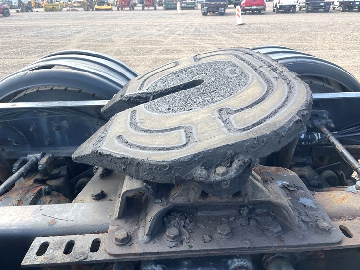 2012-kenworth-t660-image-10