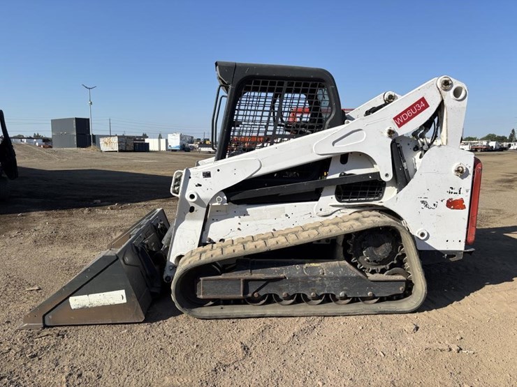 2019-bobcat-t740-image-5