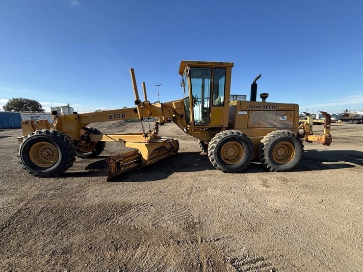 1991-deere-670b-image-5