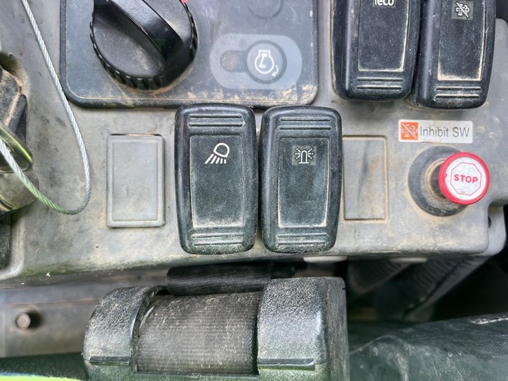 2019-kubota-kx080-image-34