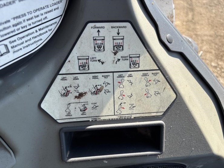 2021-bobcat-s740-image-22