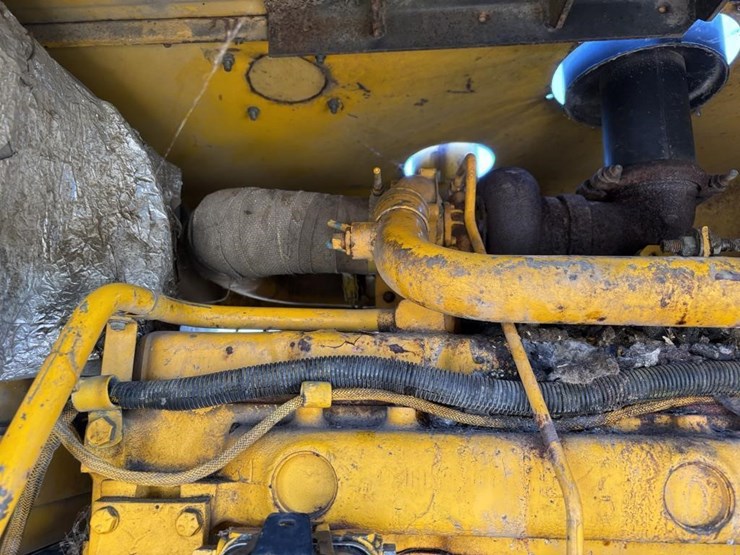 1991-deere-670b-image-63