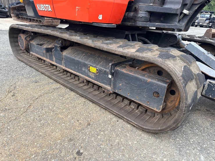 2019-kubota-kx080-image-12