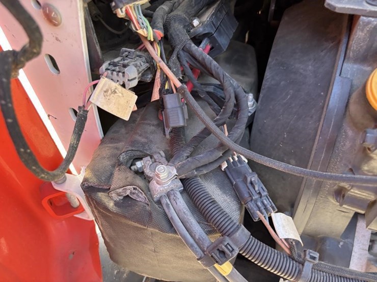 2021-bobcat-s740-image-32