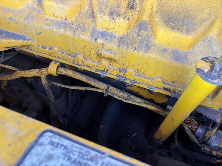 1991-deere-670b-image-66