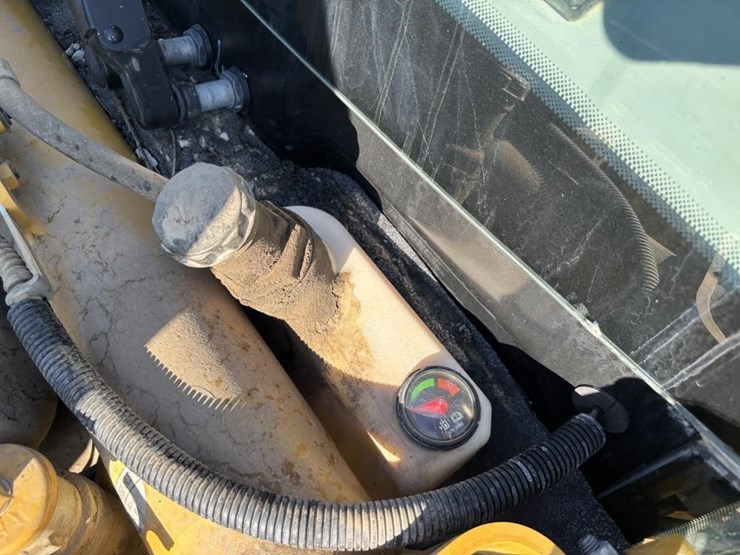 2018-caterpillar-420f2-it-image-59
