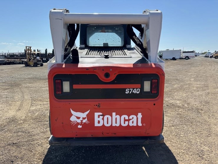 2021-bobcat-s740-image-8
