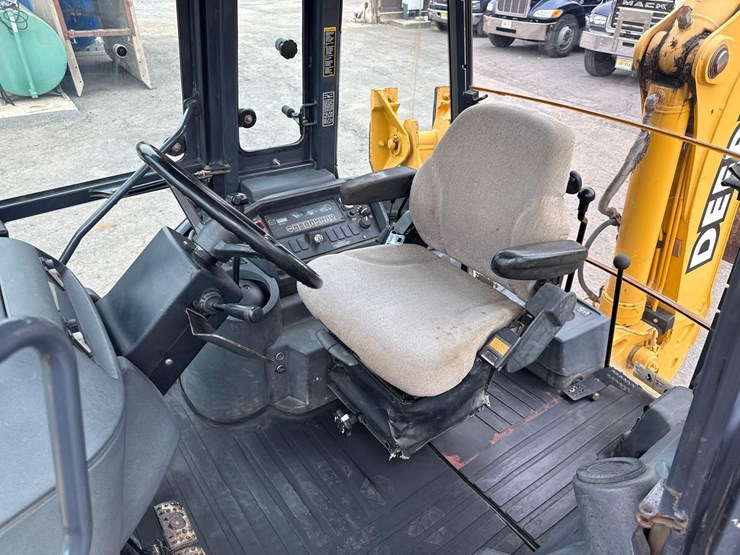 deere-310-image-10