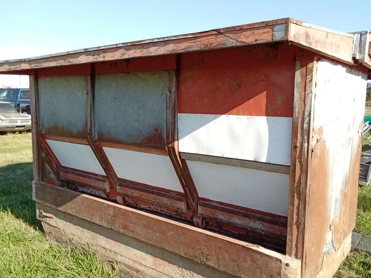 4-ton-smidley-cattle-feeder-image-2