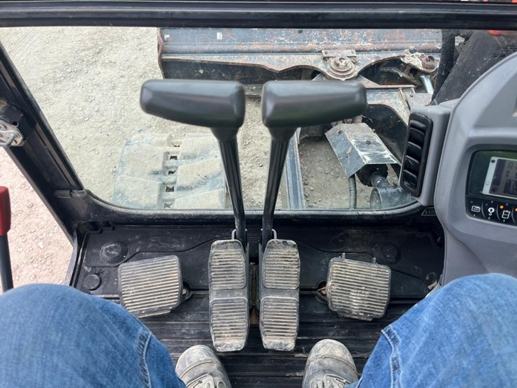 2019-kubota-kx080-image-36