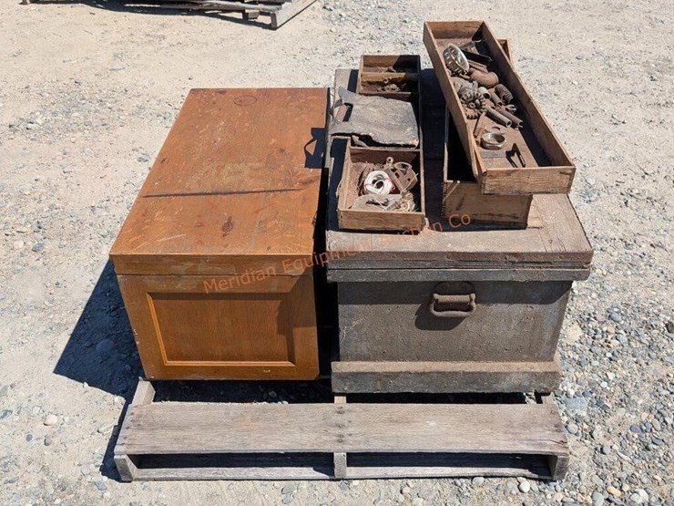 1--chest-&-1-index-file-cabinet-image-3