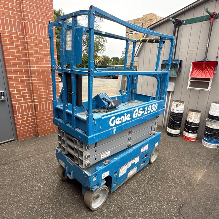 2019 GENIE GS1930