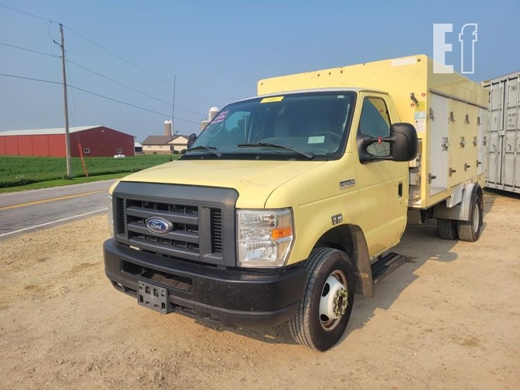 2018-ford-e450-image-2