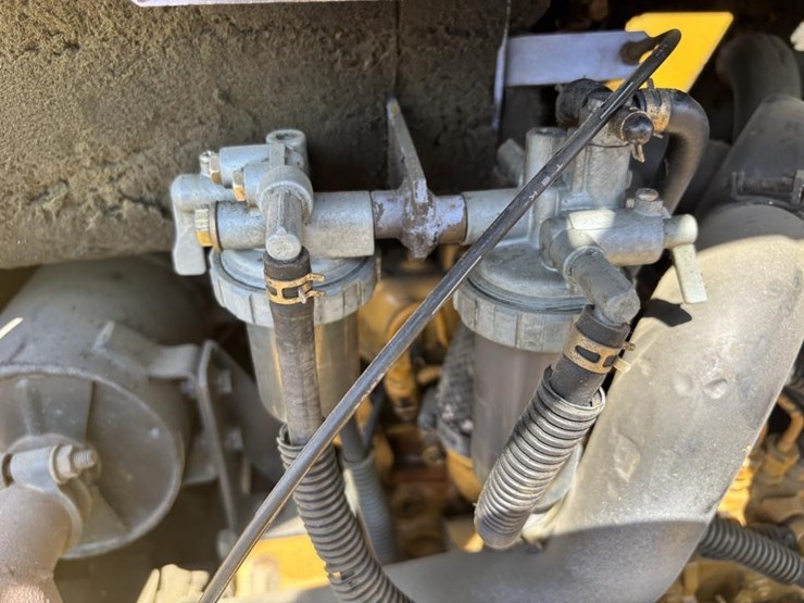 komatsu-pc12-image-34