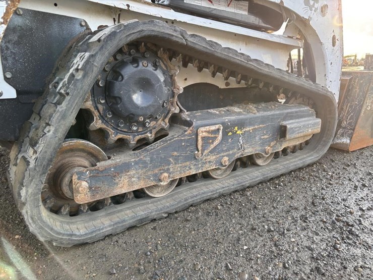 2018-bobcat-t450-image-16