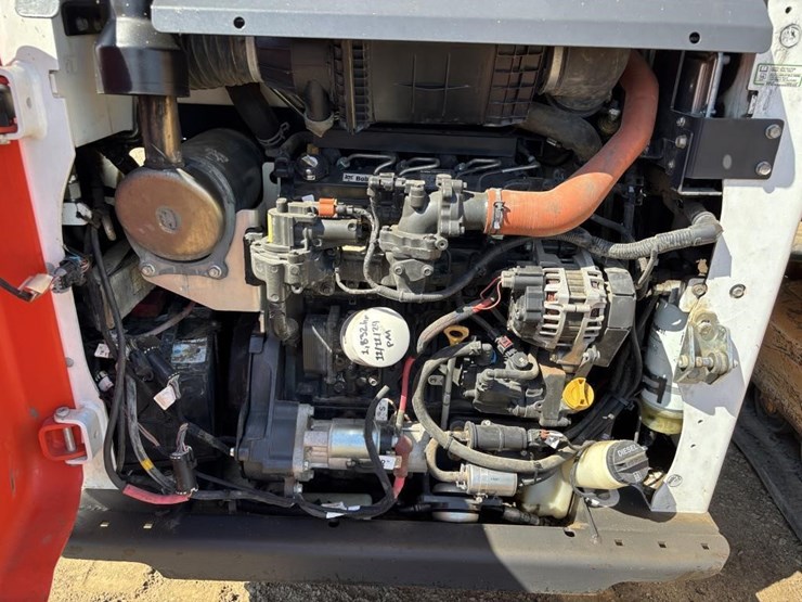2022-bobcat-t450-image-28