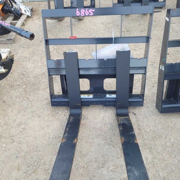 WOLVERINE MPF-11-2500G PALLET FORK