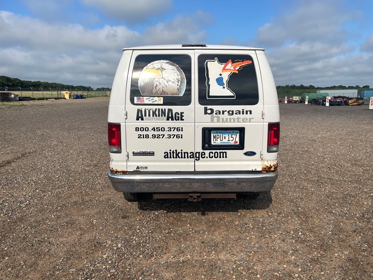 2006-ford-e350-xlt-image-4