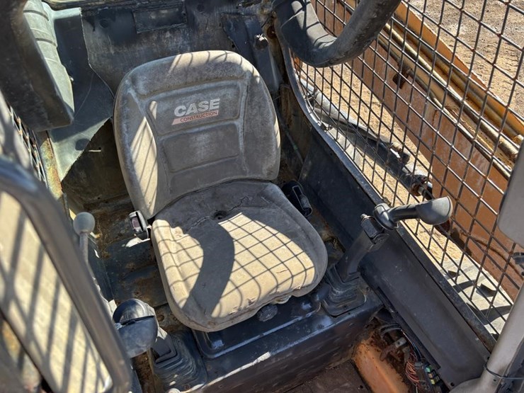 2015-case-sr240-image-20