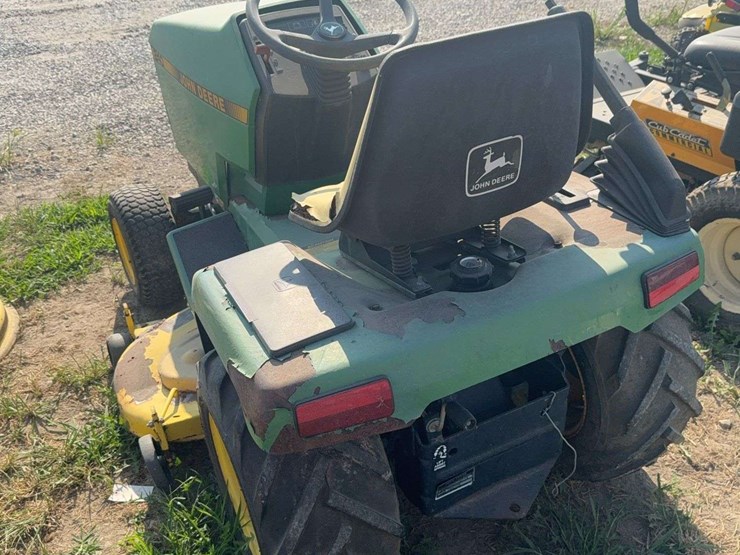 john-deere-240-image-3