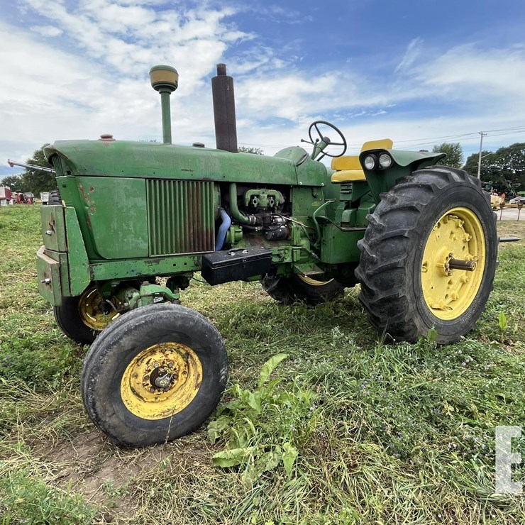 JOHN DEERE 3020
