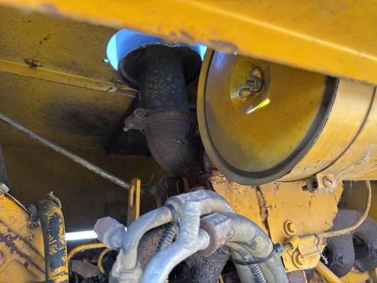1991-deere-670b-image-55