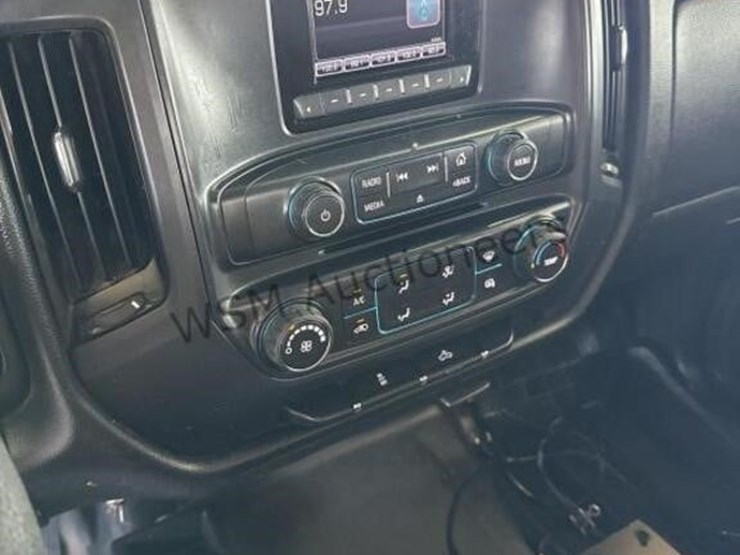 2015-chevrolet-silverado-1500-image-18