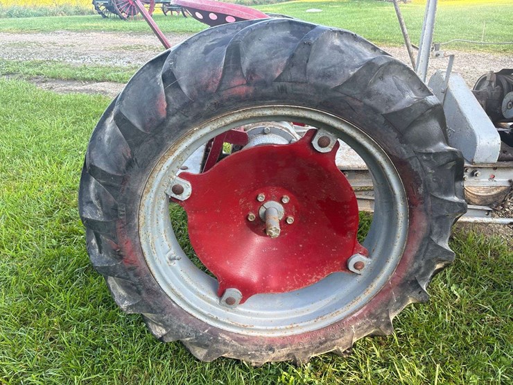 gibson-aeh-garden-tractor-image-81