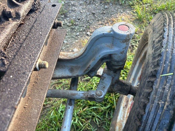 gibson-aeh-garden-tractor-image-32