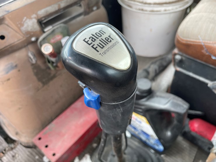 1995-ford-l9000-image-65