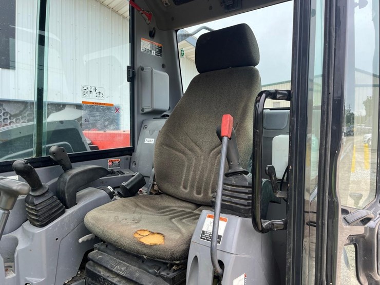 2019-kubota-kx080-image-26