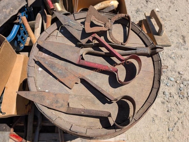 antique-lot---see-description-image-19