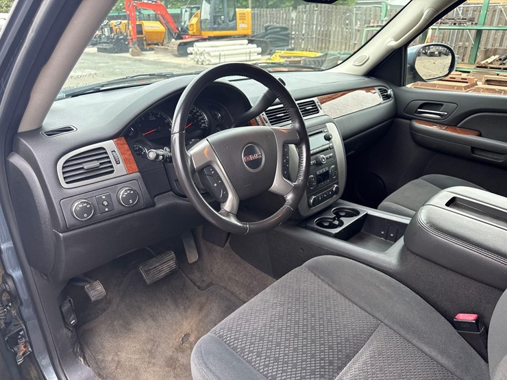 2008-gmc-yukon-image-7
