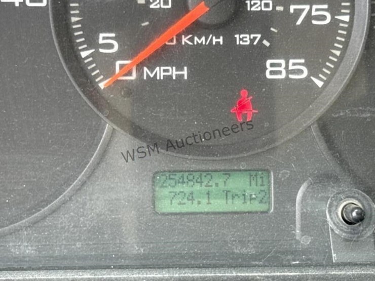 2006-ford-lcf-image-21
