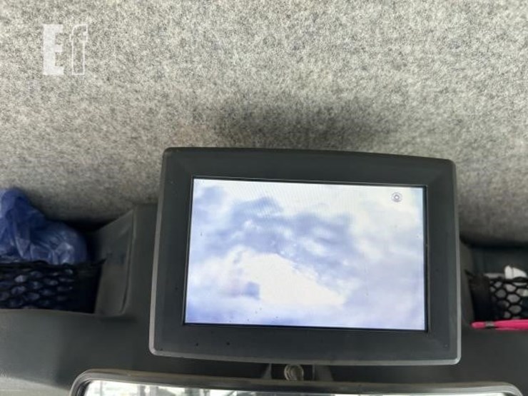 2018-deere-872gp-image-38