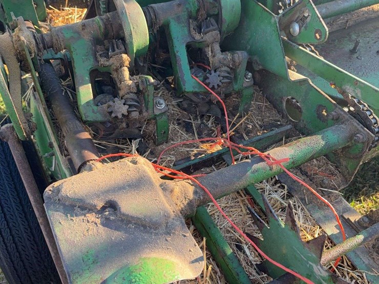 john-deere-24t-image-14