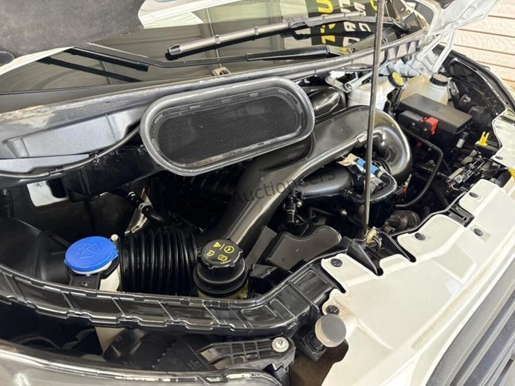 2018-ford-transit-image-13