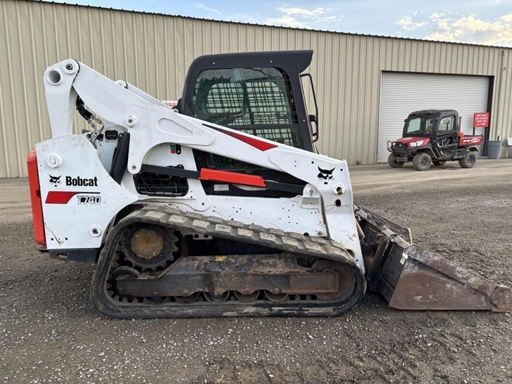 2019-bobcat-t740-image-7