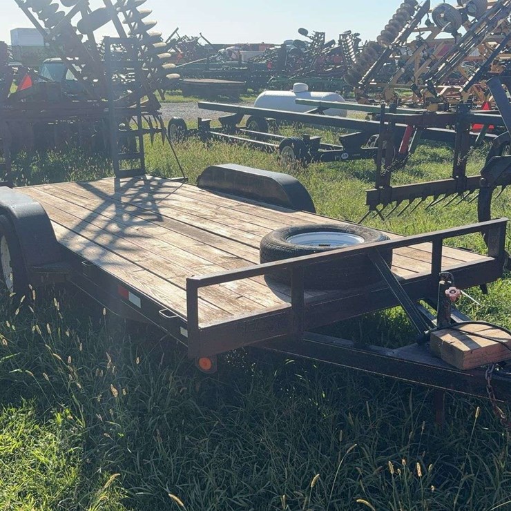 2004 Trailer Express Tandem Axle Car Trailer, with ramps, bumper hitch