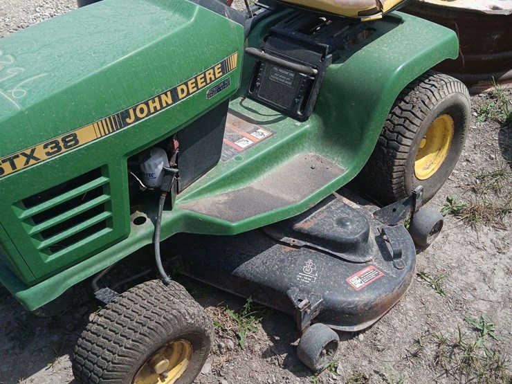 john-deere-38-image-4