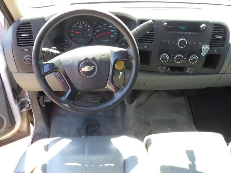 2013-chevrolet-1500-image-7