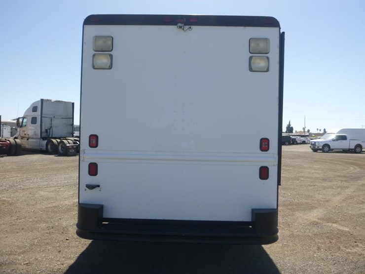 2002-utility-van-image-11