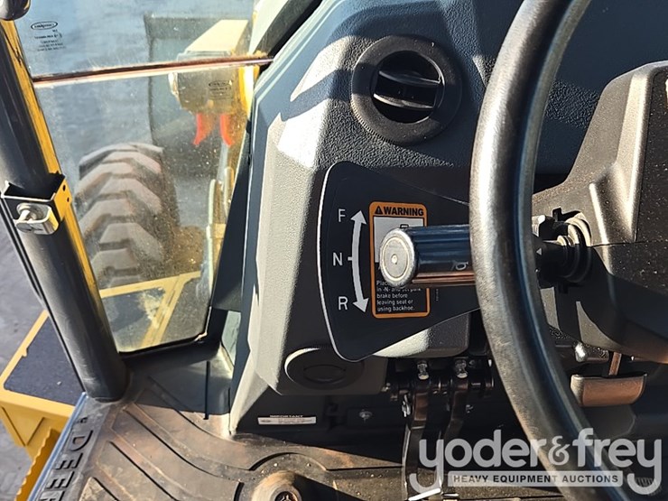 2019-deere-310l-image-85