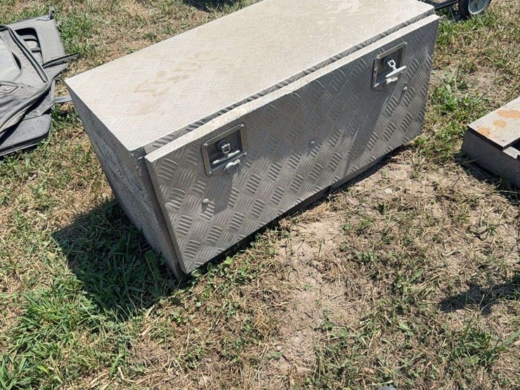 truck-box-36"x18"x18"-image-1