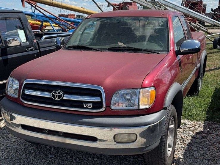 2000-toyota-tundra-image-1
