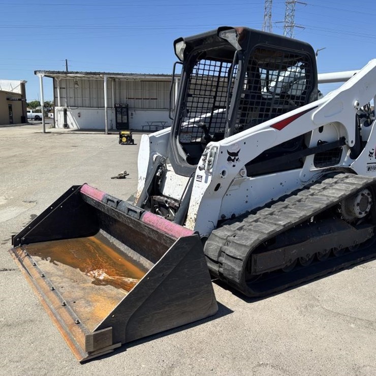 2017 BOBCAT T740