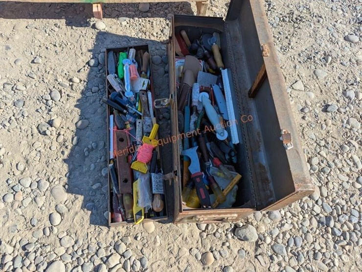 toolbox-w/-tools-image-5