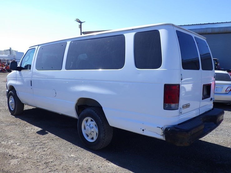 2008-ford-econoline-350-image-4