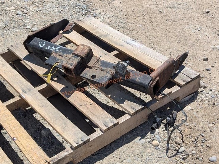 full-size-truck-trailer-hitch-mount-image-3