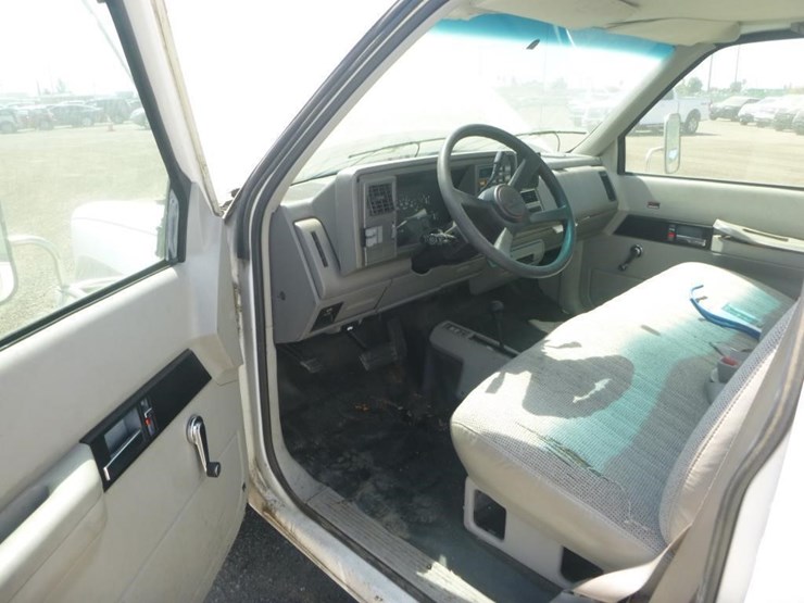 1993-gmc-3500-image-12